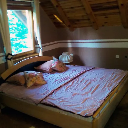 Holiday Vlakovo Feriehus Rakovica
